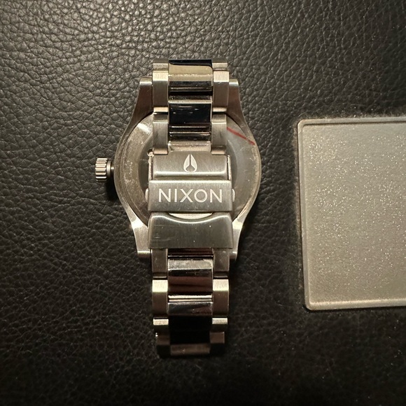 Nixon Facet Watch - Picture 2 of 5